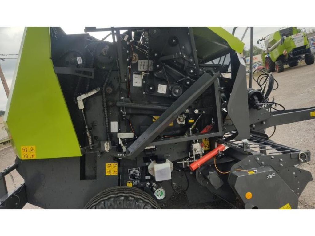 Presse balles rondes CLAAS rollant 520  - photo slide 6