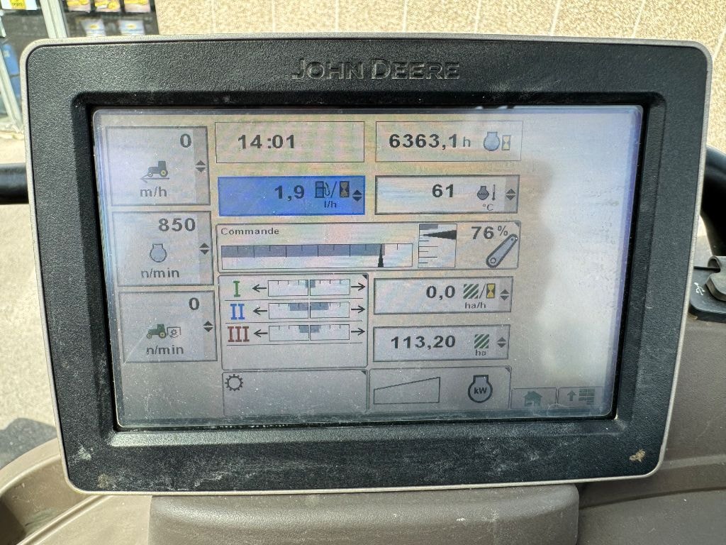 Tracteur JOHN DEERE 6115R - photo slide 25