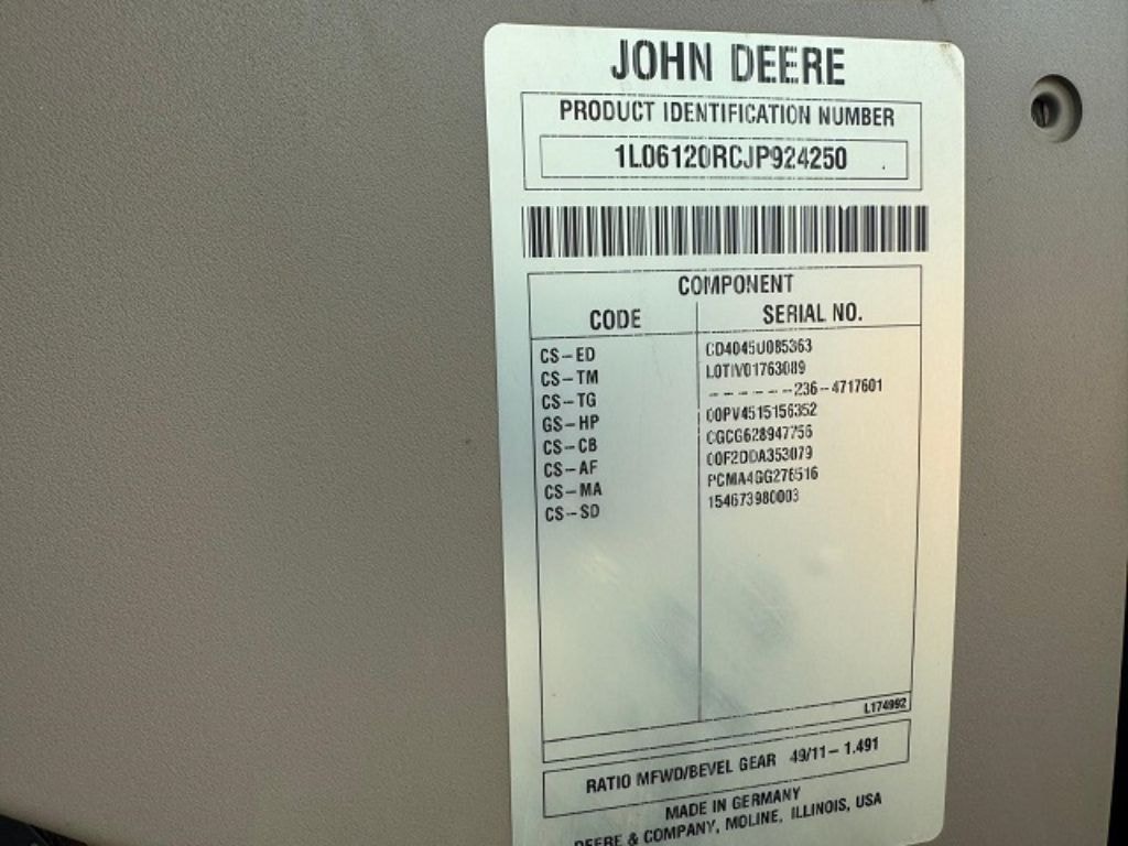 Tracteur JOHN DEERE 6120R - photo slide 14