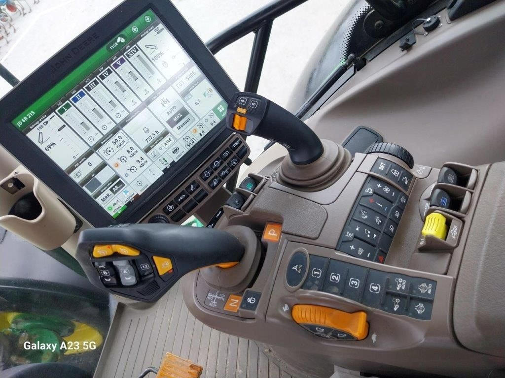 Tracteur JOHN DEERE 6R215 - photo slide 5