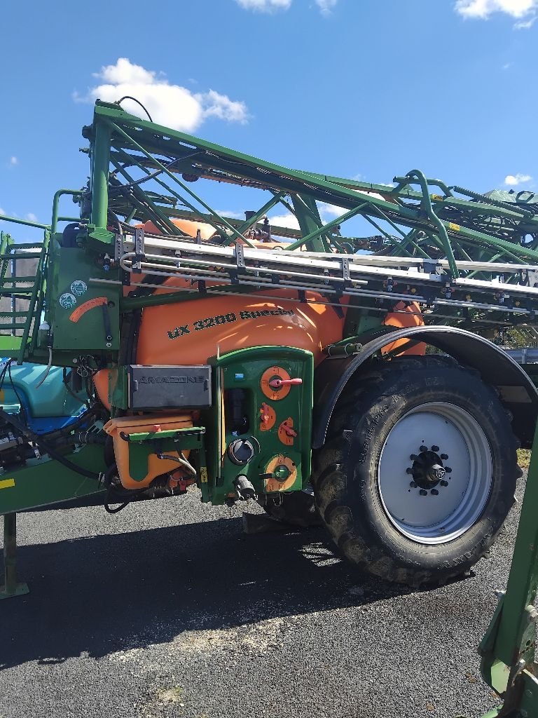 Pulverisateur AMAZONE UX 3200 special - photo slide 1