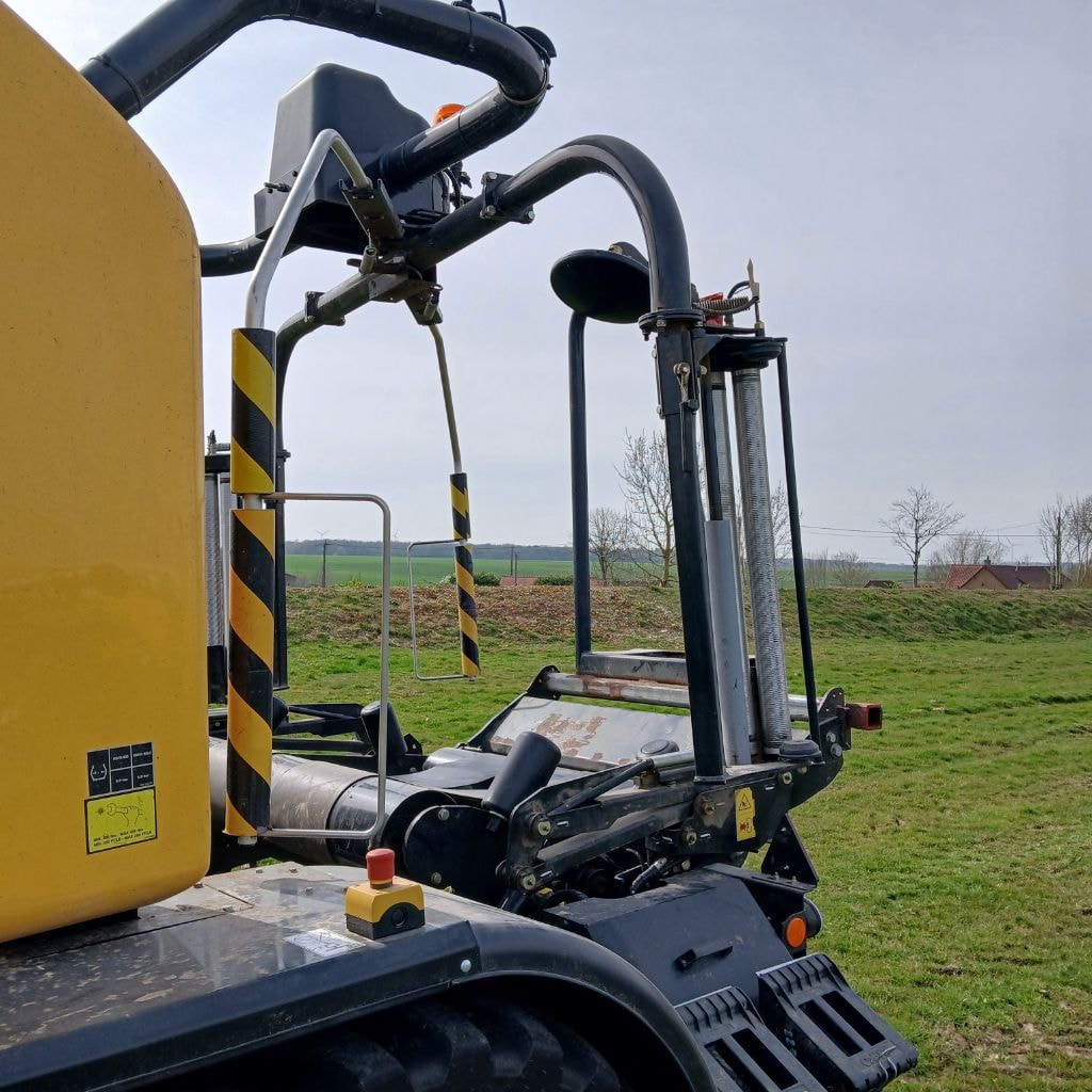 Presse enrubanneuse NEW HOLLAND ROLLBALER 125 combi - photo slide 10