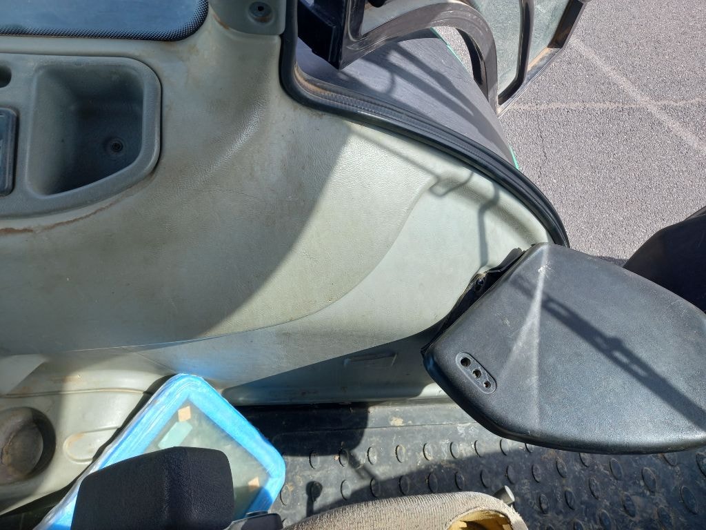 Tracteur VALTRA N141 - photo slide 21
