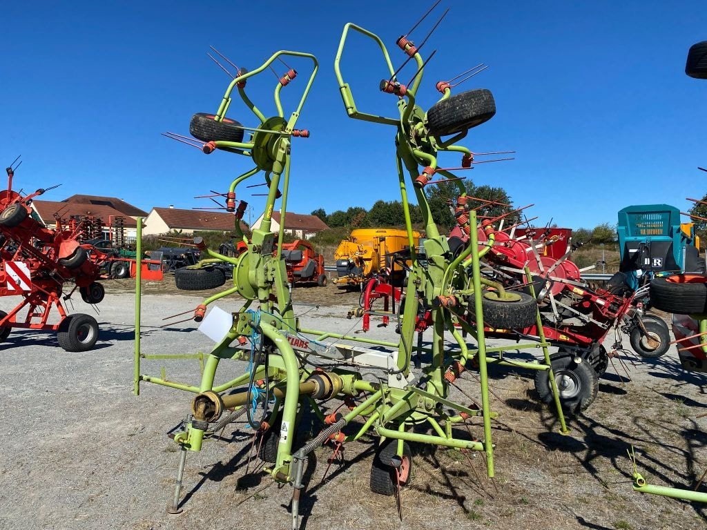 Faneuse CLAAS VOLTO 64 - photo slide 1