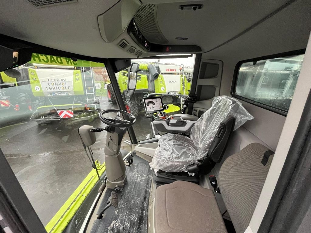 Moissonneuse CLAAS Trion 520 - photo slide 9
