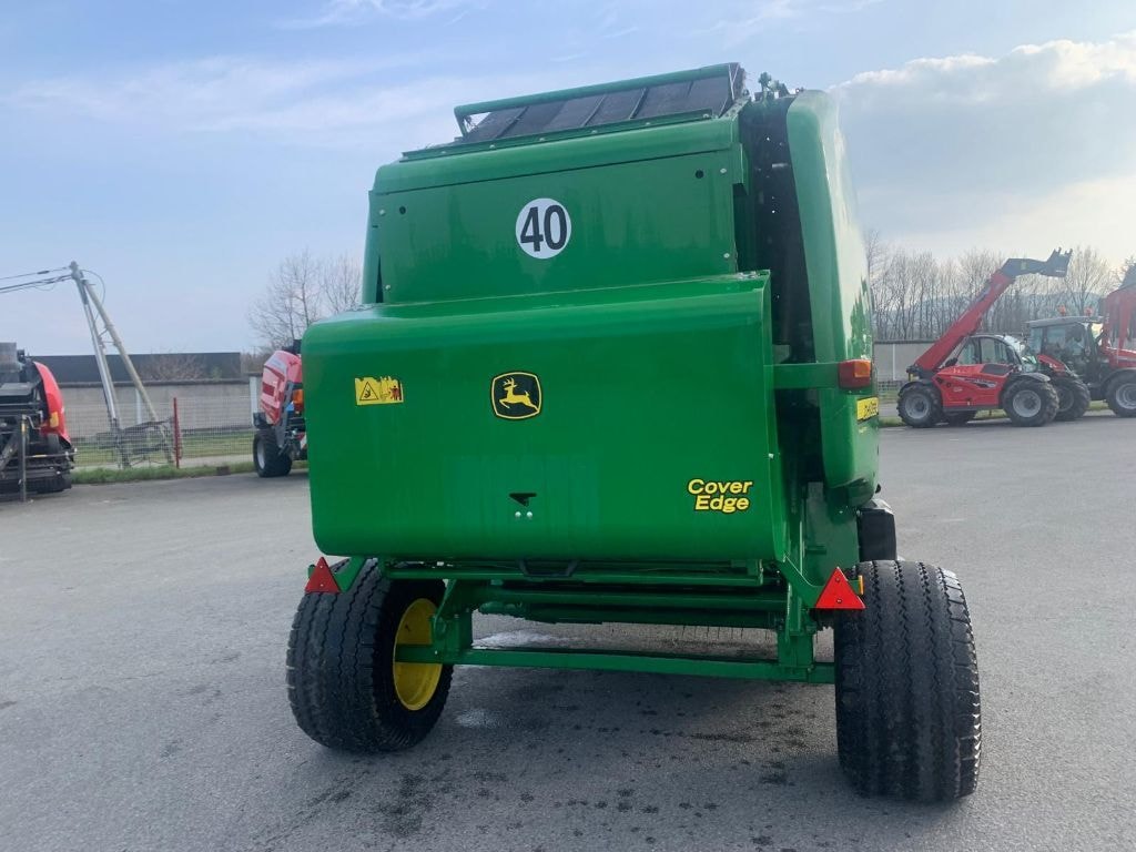 Presse balles rondes JOHN DEERE 854 Spécial Édition pic up 2.20m  - photo slide 9