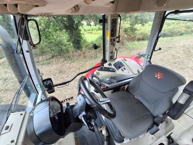 Tracteur MASSEY FERGUSON 5S 125 - photo slide 13