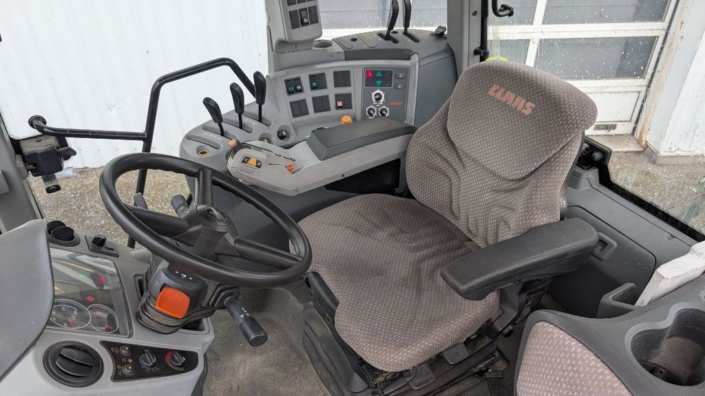 Tracteur CLAAS ARION 620 CIS - photo slide 8