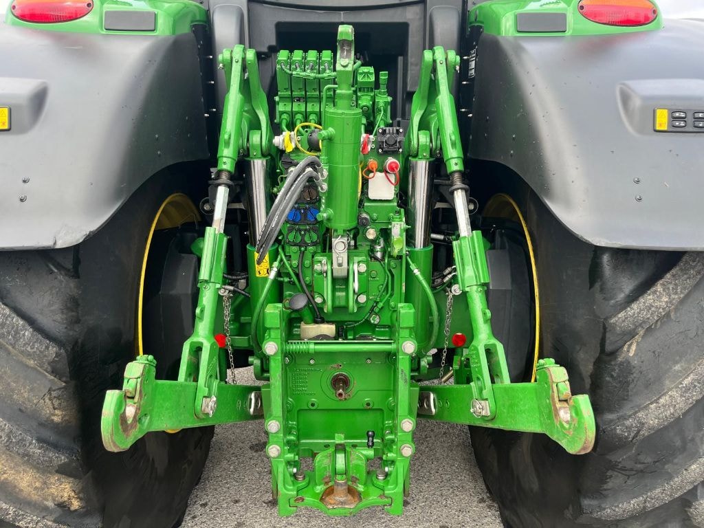 Tracteur JOHN DEERE 6R250 - photo slide 10