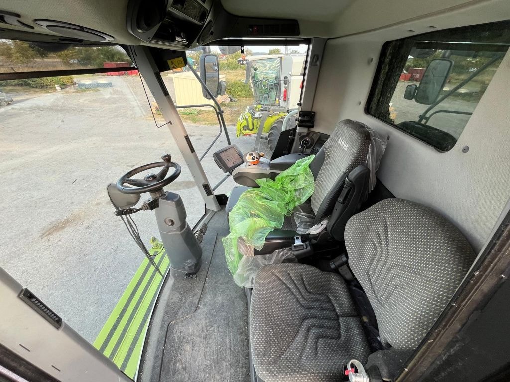 Moissonneuse CLAAS LEXION 650 - photo slide 5