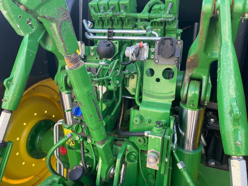 Tracteur JOHN DEERE 6155R - photo slide 13