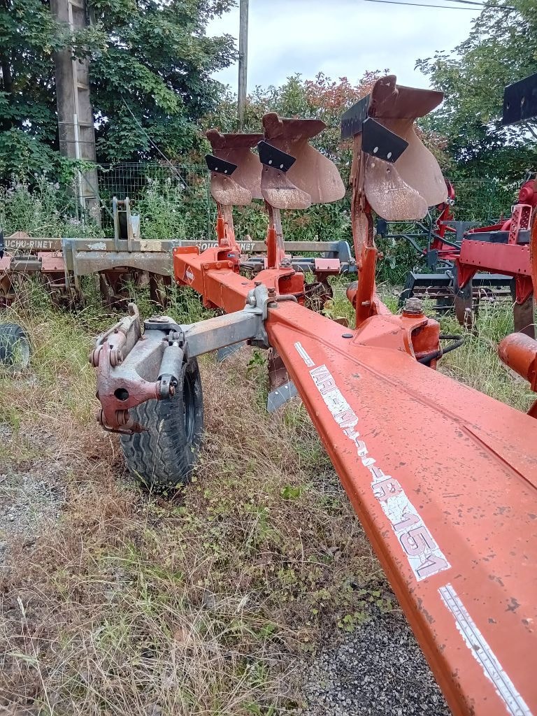 Charrue KUHN VARI MASTER 151 - photo slide 6