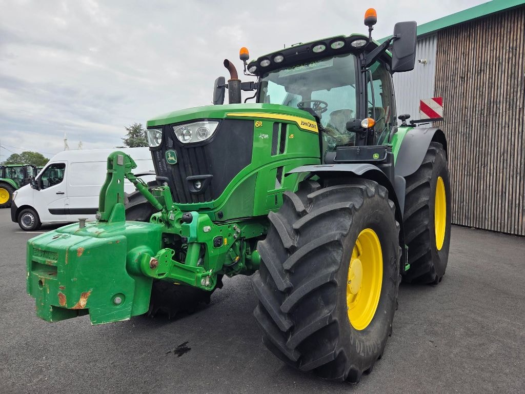 Tracteur JOHN DEERE 6r215 - photo slide 1