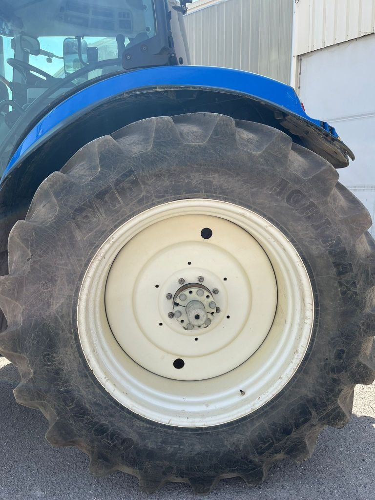 Tracteur NEW HOLLAND T7.225 AC    N°1 - photo slide 16