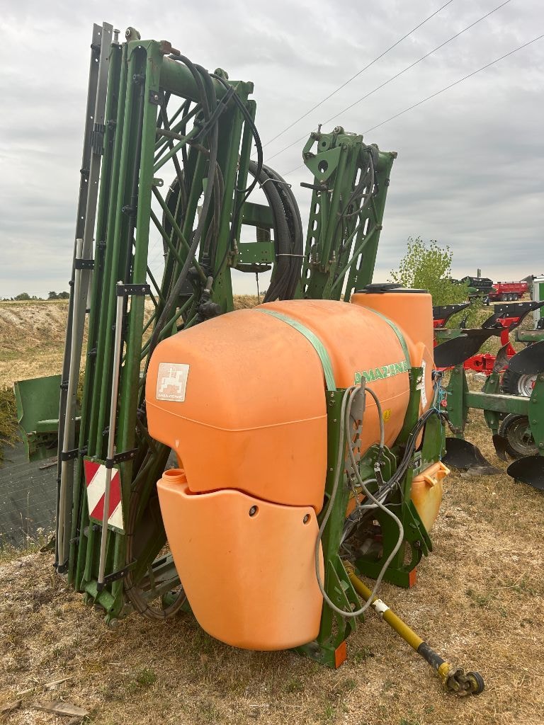 Pulverisateur AMAZONE UF 901 - photo slide 3