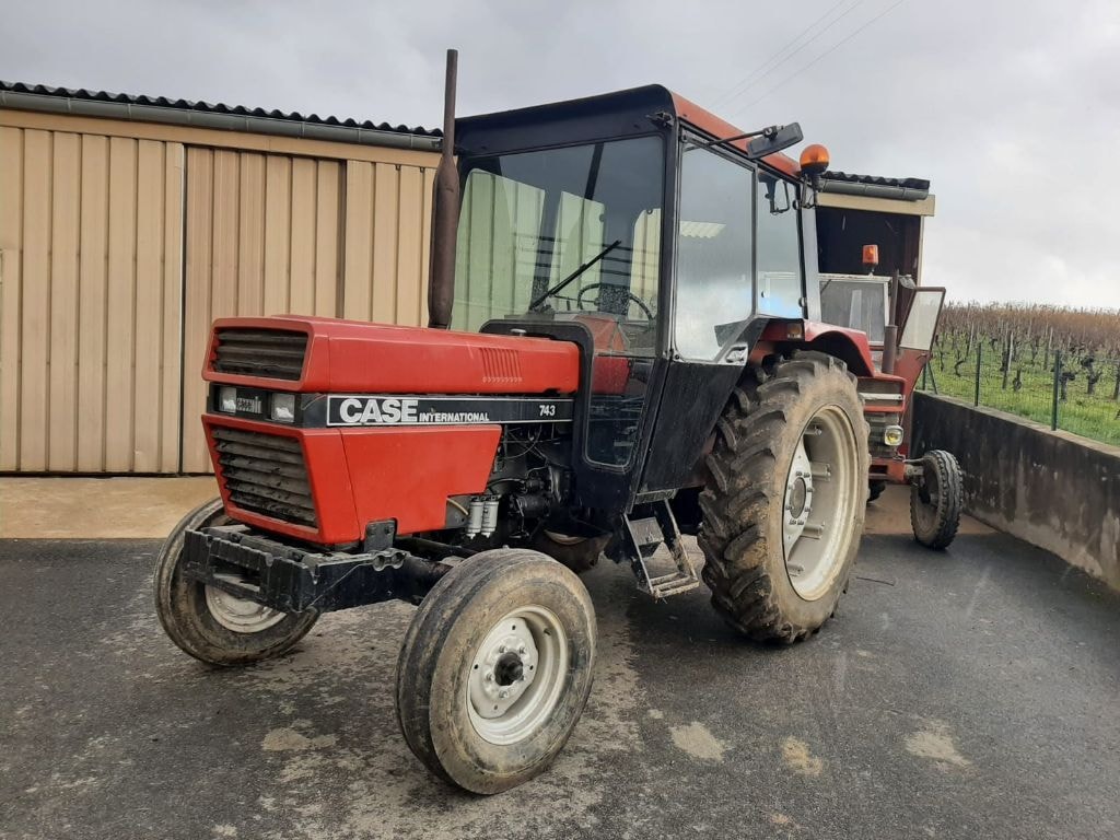 Tracteur CASE IH 743 - photo slide 11