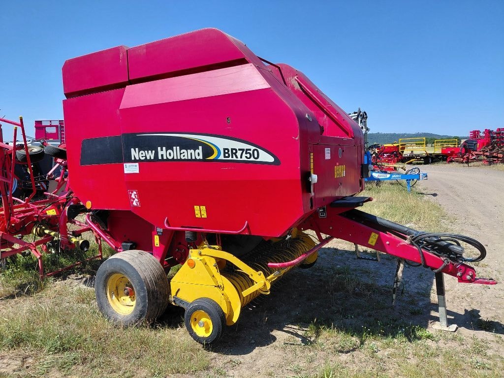 Presse balles rondes NEW HOLLAND BR 750 FICELLE - photo slide 2