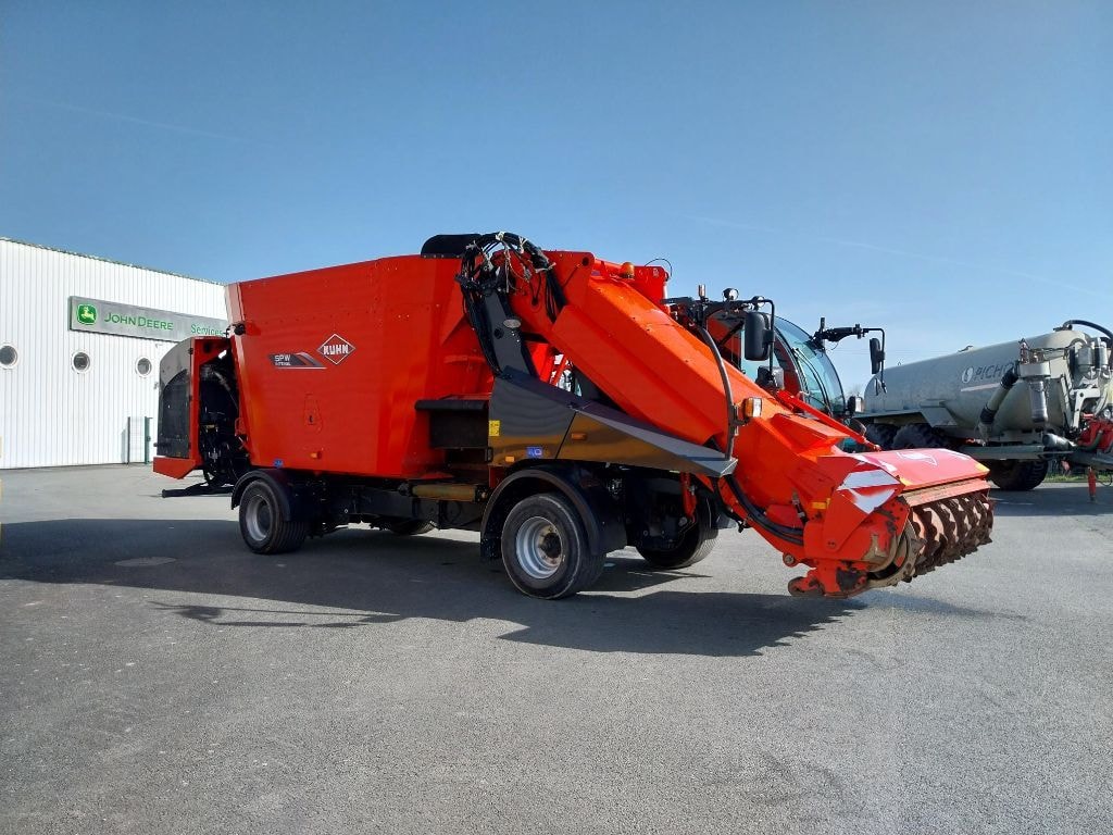 Melangeuse automotrice KUHN SPW 18 CS intense - photo slide 4