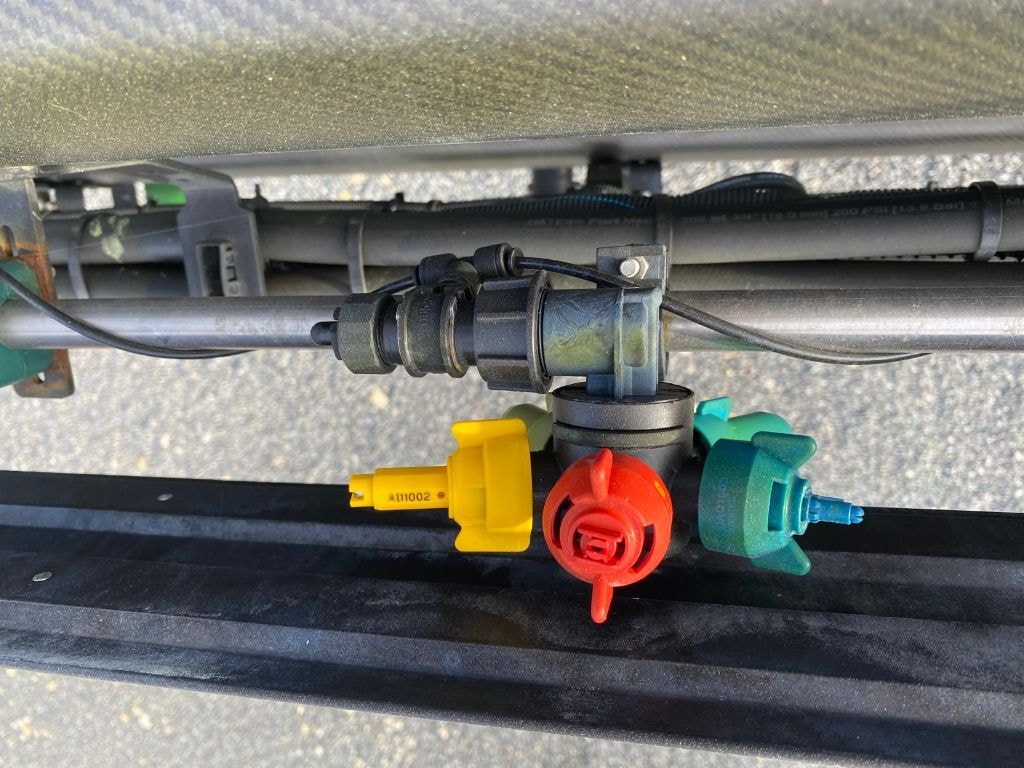 Pulverisateur automoteur JOHN DEERE R4140I - photo slide 19