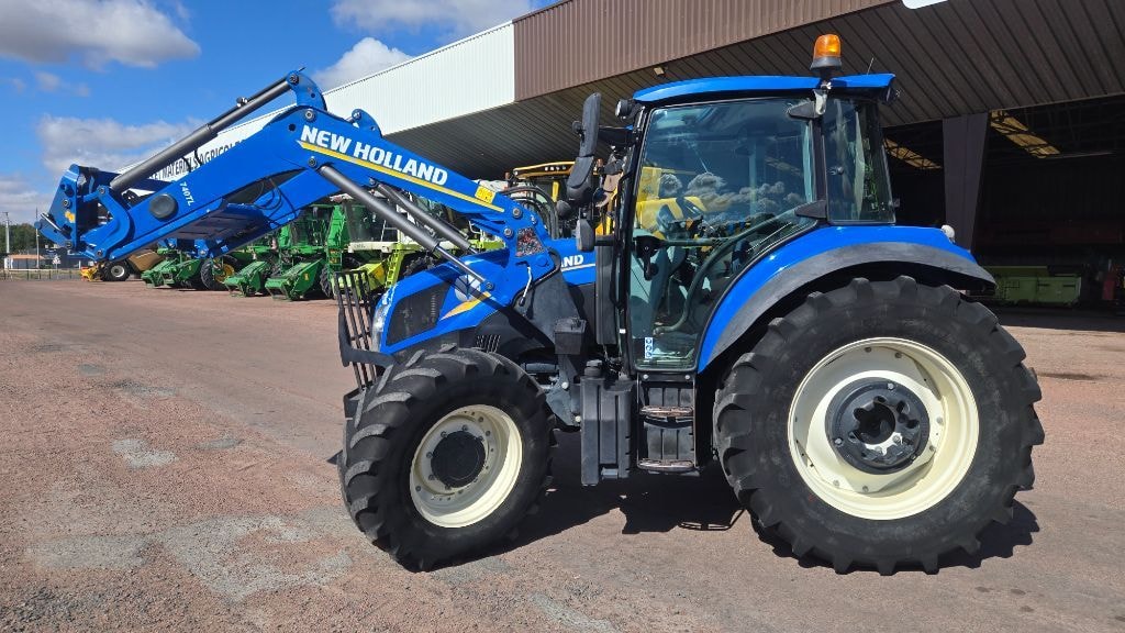 Tracteur chargeur NEW HOLLAND T5.105 DC - photo slide 5