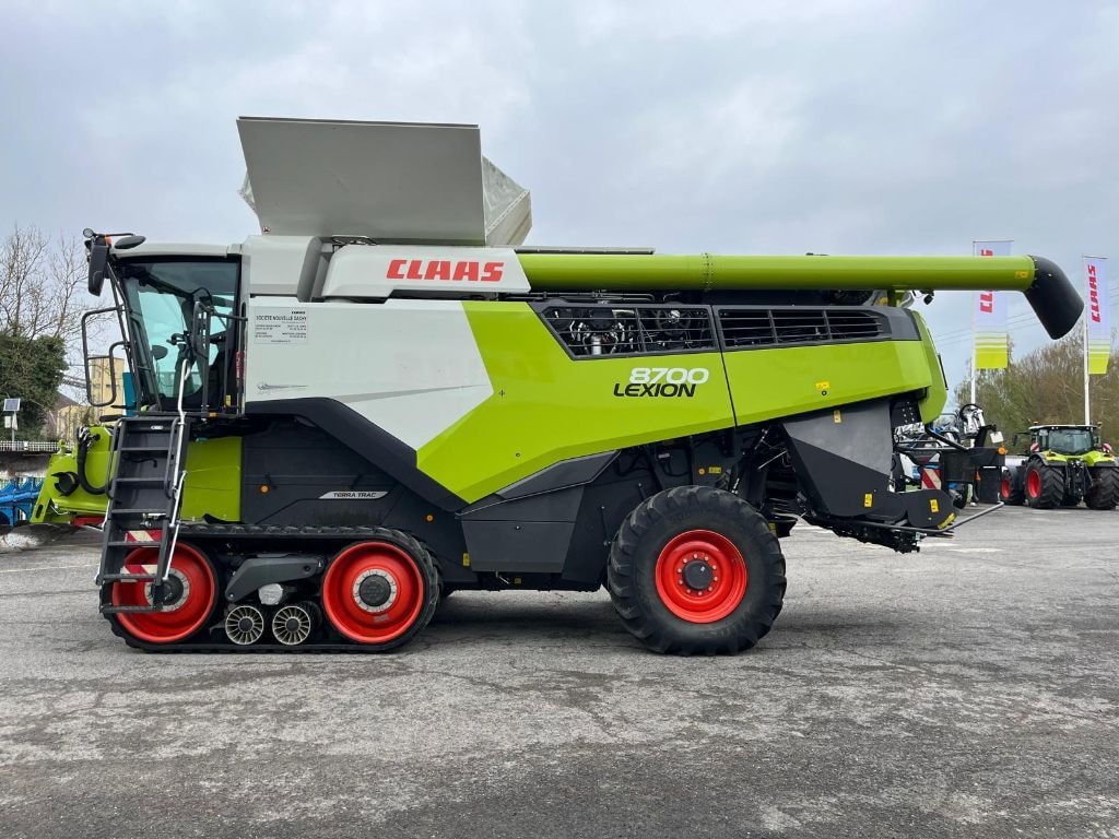 Moissonneuse CLAAS Lexion 8700 TT - photo slide 4