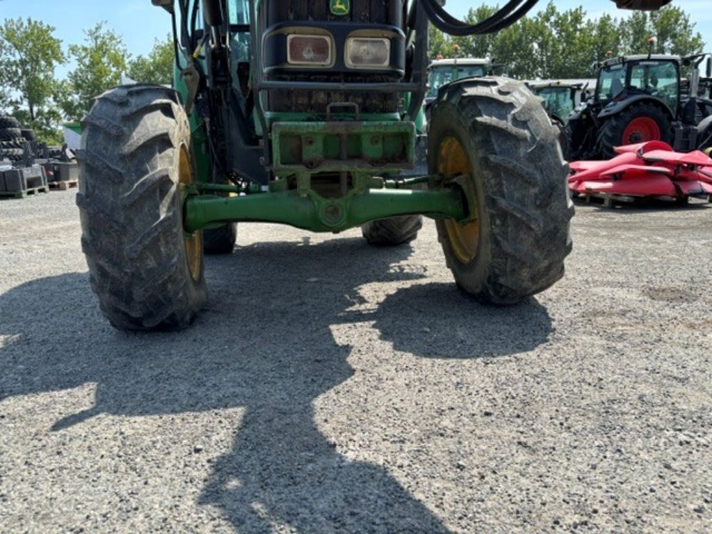 Tracteur chargeur JOHN DEERE 5820 - photo slide 3