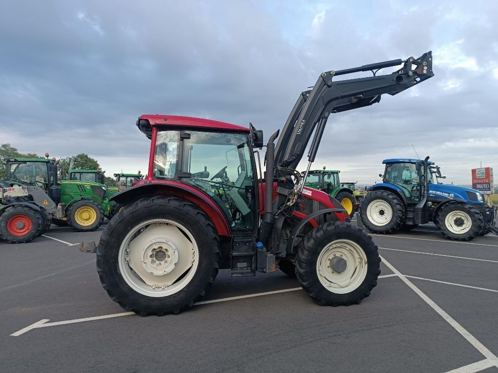 Tracteur chargeur VALTRA A134 H - photo slide 7