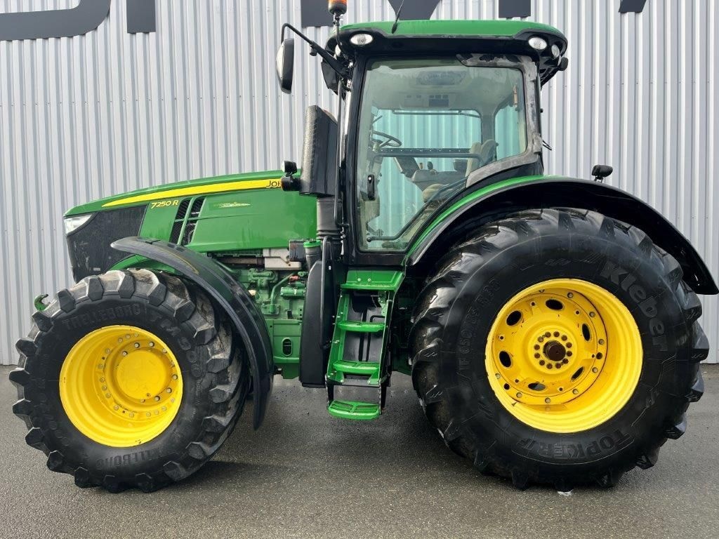Tracteur JOHN DEERE 7250R - photo slide 3