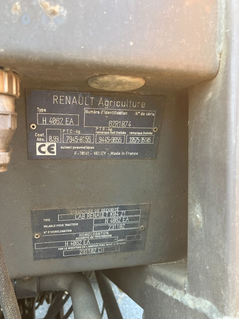 Tracteur chargeur RENAULT ARES 610 RZ - photo slide 28