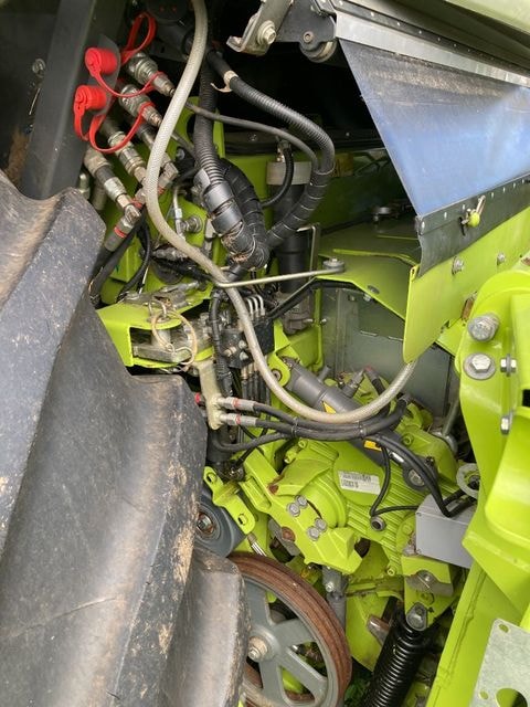 Ensileuse CLAAS JAGUAR 970 - photo slide 14