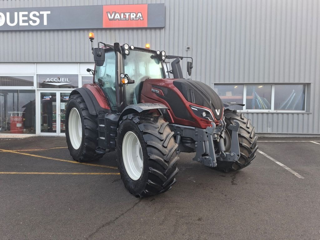 Tracteur VALTRA T174eA - photo slide 4