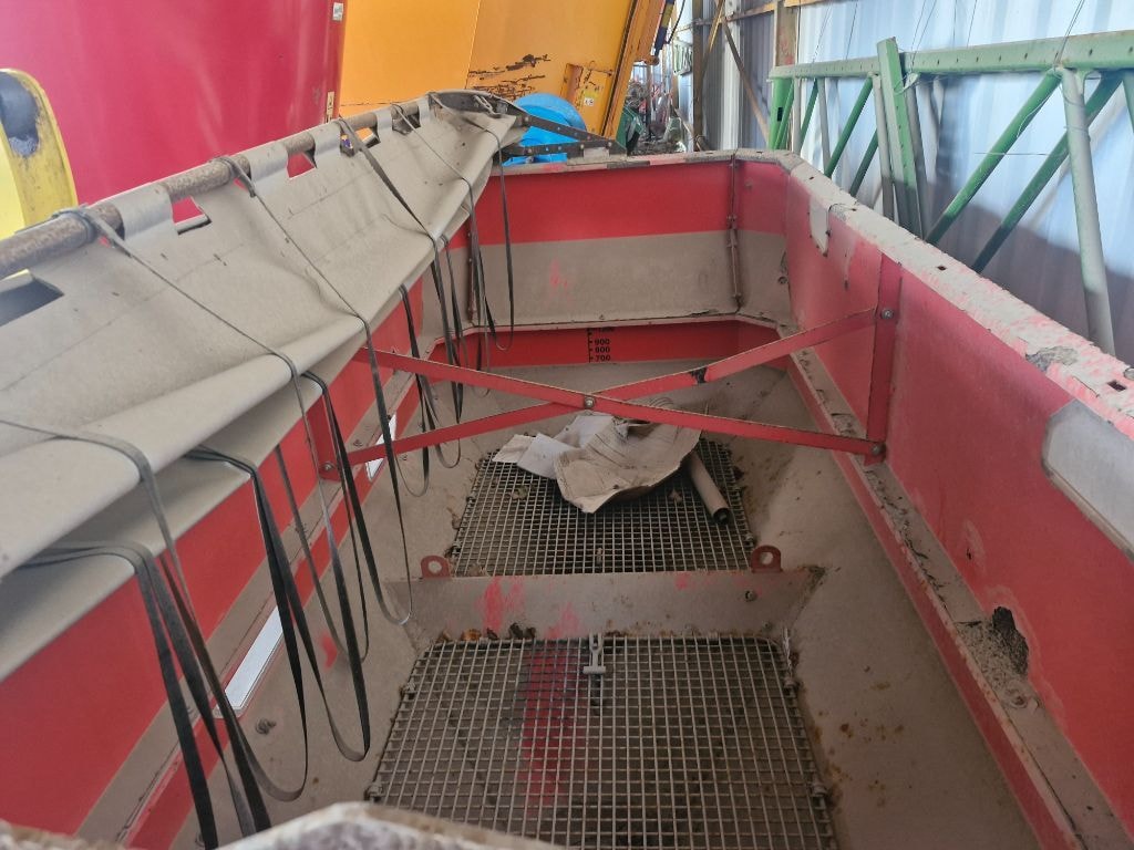 Epandeur engrais KUHN AXIS 27m - photo slide 7