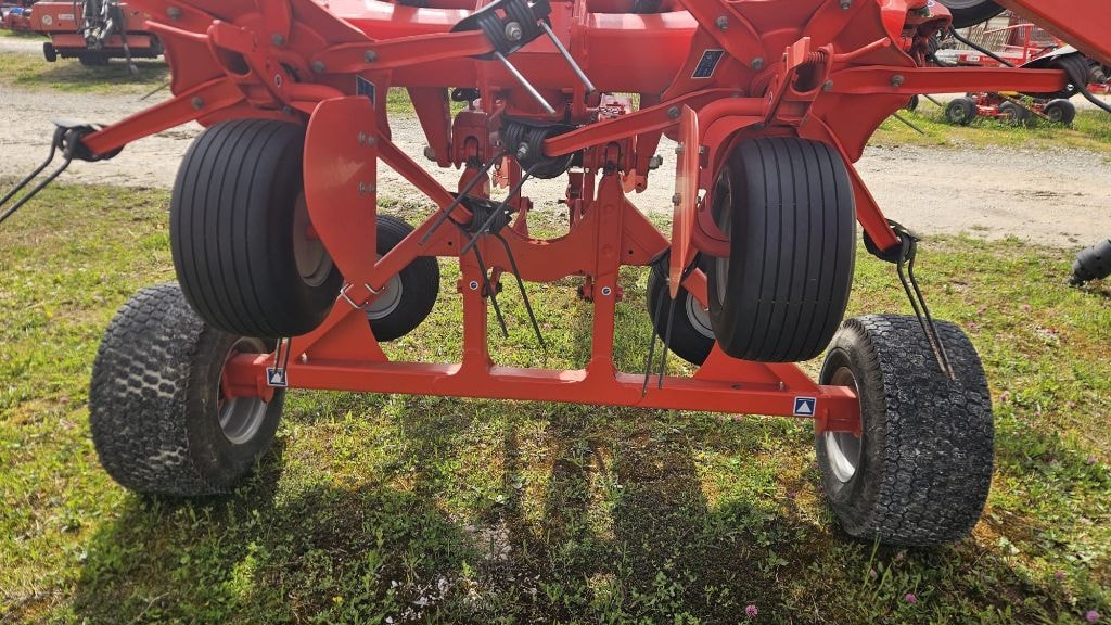 Faneuse KUHN GF 8703 T - photo slide 7