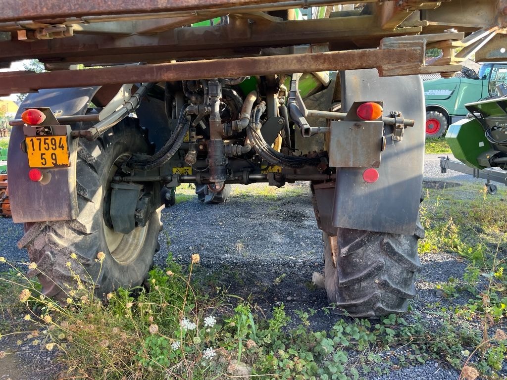Pulverisateur automoteur TECNOMA LASER 4240 - photo slide 6
