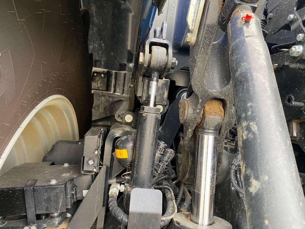 Tracteur NEW HOLLAND T7.245 BLUEPOWER - photo slide 25