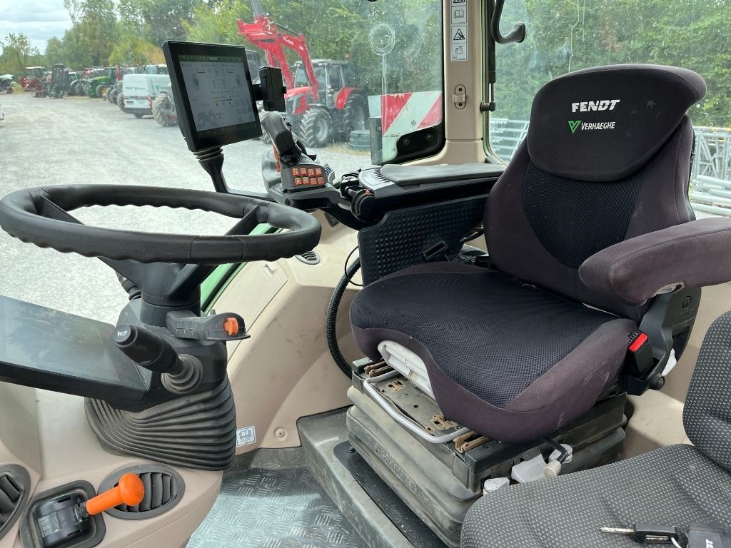 Tracteur FENDT 720 VARIO POWER + - photo slide 10
