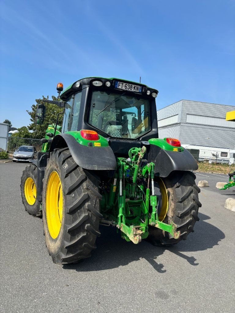 Tracteur chargeur JOHN DEERE 6110M - photo slide 10