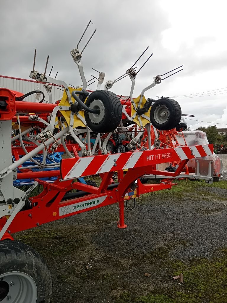 Faneuse POTTINGER Hit 8680 - photo slide 5