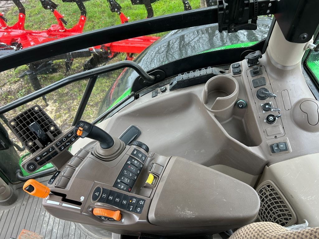 Tracteur JOHN DEERE 6R215 - photo slide 10