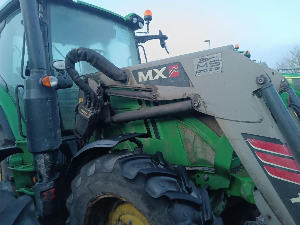 Tracteur JOHN DEERE 6110R - photo slide 7