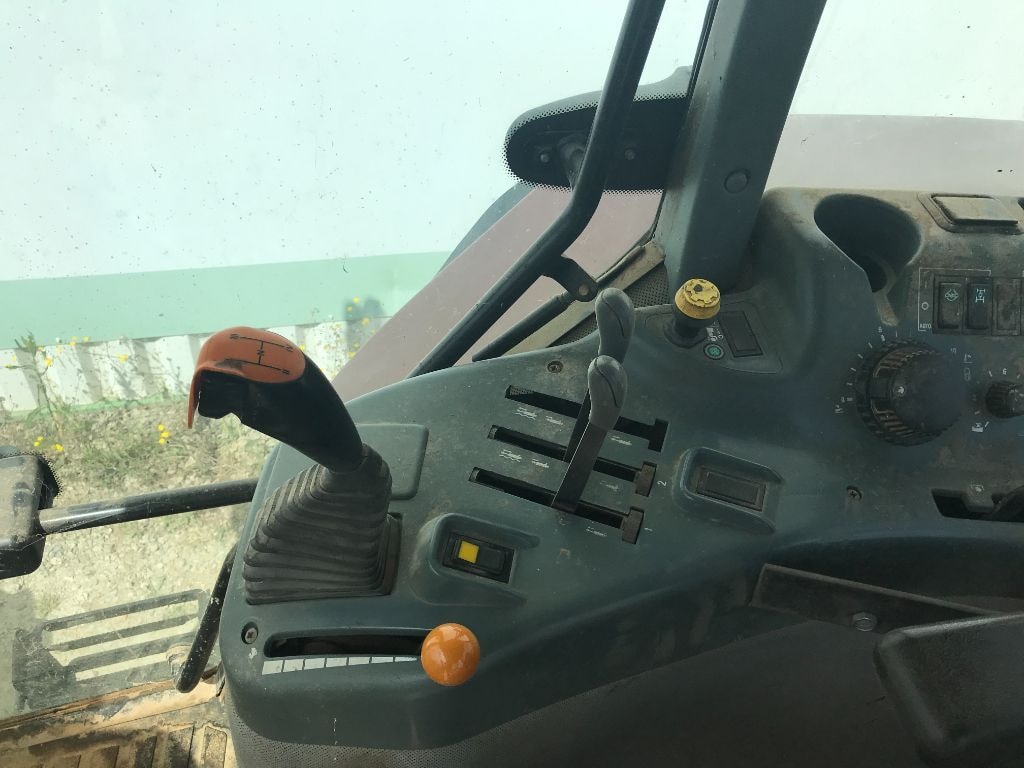 Tracteur CASE IH MX 90 C - photo slide 11