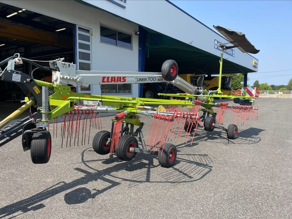 Andaineur CLAAS Liner 700 Twin - photo slide 11
