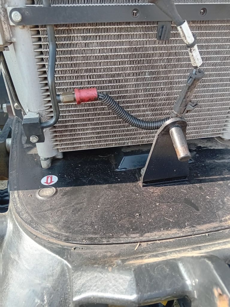Tracteur chargeur CASE IH MAXXUM 150 AD8 - photo slide 8