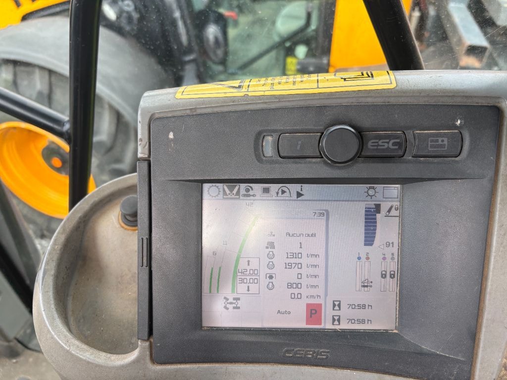 Tracteur CLAAS AXION 820 - photo slide 27