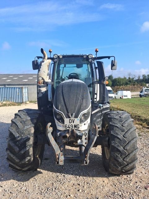 Tracteur VALTRA T144A - photo slide 2