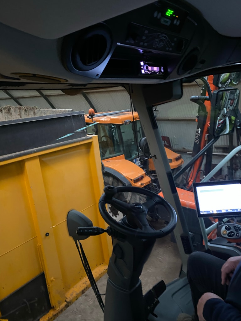 Ensileuse CLAAS JAGUAR 960 - photo slide 23