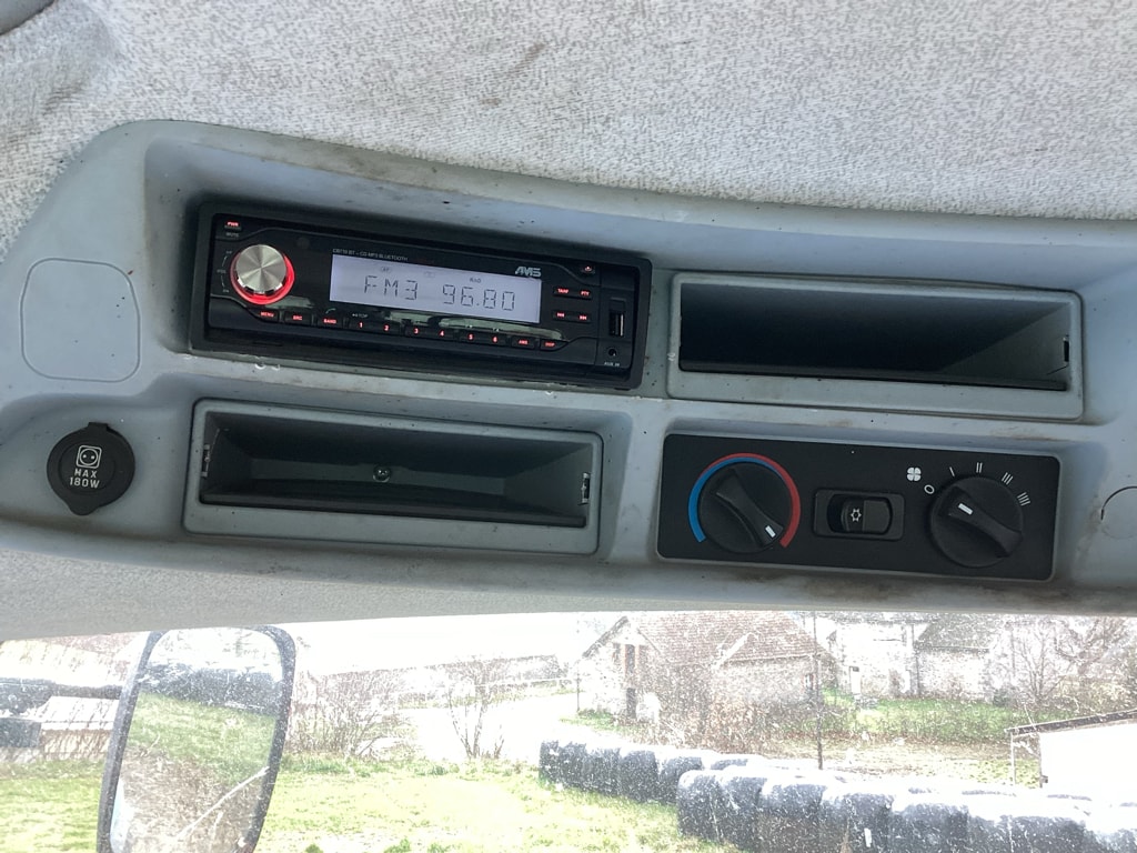 Tracteur NEW HOLLAND T7.210 CLASSIC - photo slide 2