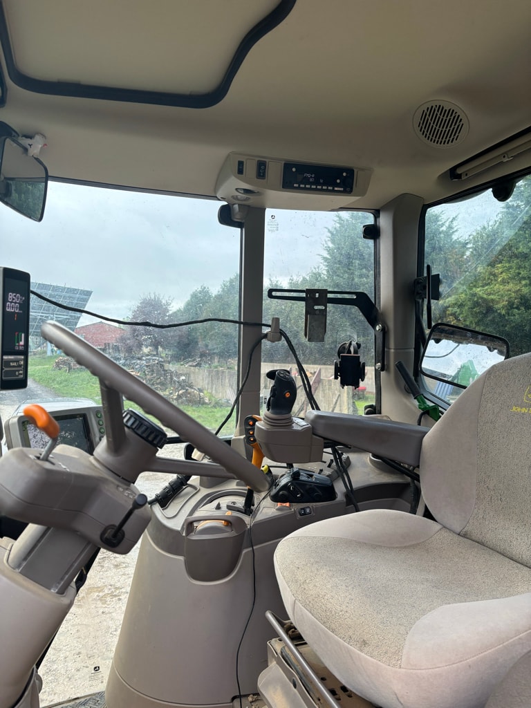Tracteur chargeur JOHN DEERE 6120M - photo slide 3