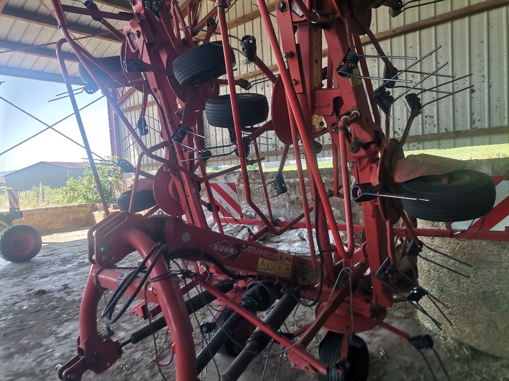 Faneuse KUHN GF 8702 - photo slide 2