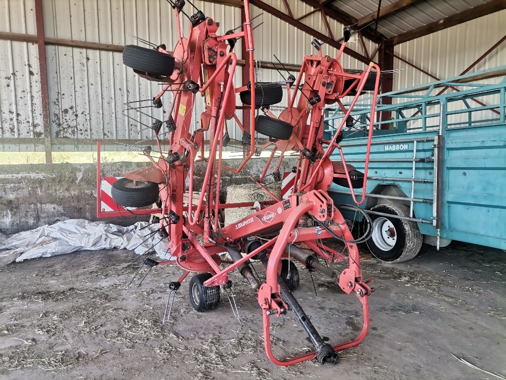 Faneuse KUHN GF 8702 - photo slide 10
